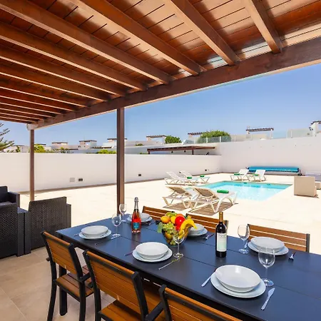 Concha Villa Playa Blanca